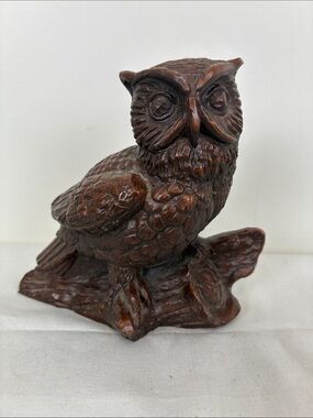 Vintage Red Mill Molden Pecan Shell Resin Owl Sculpture Heavy Brown